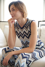 Load image into Gallery viewer, The Mykonos Waves Chevron Pattern Knit Top