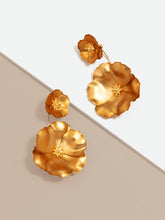 Load image into Gallery viewer, Metallic Floral Drop Earrings