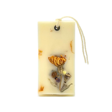 Load image into Gallery viewer, 1818 Farms Dried Flower Botanical Wax Sachet