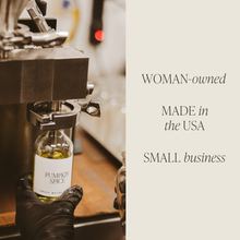 Load image into Gallery viewer, Pumpkin Spice Amber Reed Diffuser