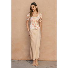 Load image into Gallery viewer, Wildflower Waltz Balloon Short Sleeve Blouse