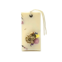 Load image into Gallery viewer, 1818 Farms Dried Flower Botanical Wax Sachet