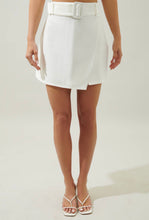 Load image into Gallery viewer, Rica Suave Belted Mini Skirt
