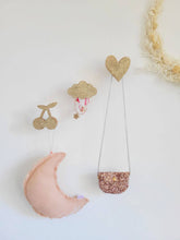 Load image into Gallery viewer, Golden Glitter Heart Wall Peg