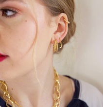 Load image into Gallery viewer, Twisted Ear Cuff