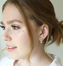 Load image into Gallery viewer, Mismatched Brushed Gold Pearl Stud Earrings