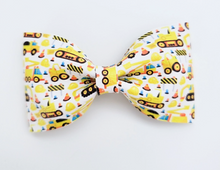 Load image into Gallery viewer, Little Boy Bow Tie