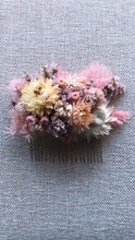 Load image into Gallery viewer, Dried Floral Hair Comb