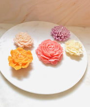 Load image into Gallery viewer, Flower Beeswax Candles 5 Pack