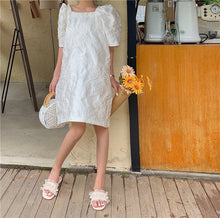 Load image into Gallery viewer, Sweet Pearl Slides