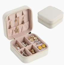 Load image into Gallery viewer, Monogram Jewelry Box