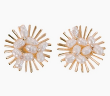 Load image into Gallery viewer, Sunburst Pearl Studs