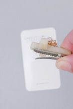 Load image into Gallery viewer, Floral Cross Resin Hair Clip
