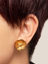 Load image into Gallery viewer, Metallic Floral Drop Earrings
