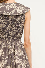 Load image into Gallery viewer, The Elaina Floral Smocked Midi Dress
