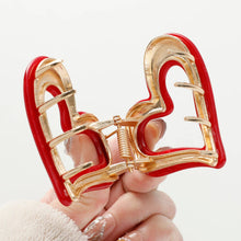 Load image into Gallery viewer, Juliette Heart Metal Claw Clip
