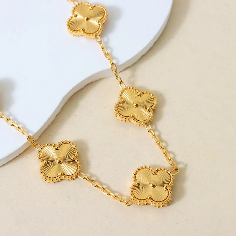 Elegant Four Leaf Clover All Gold Bracelet