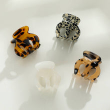 Load image into Gallery viewer, Mini Classic Octopus Claw Clip

