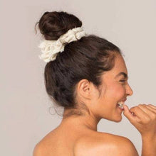 Load image into Gallery viewer, Frayed Linen Brunch Scrunchie
