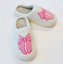 Load image into Gallery viewer, Pink Bow Cozy Slippers
