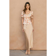 Load image into Gallery viewer, Wildflower Waltz Balloon Short Sleeve Blouse
