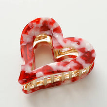 Load image into Gallery viewer, Juliette Heart Metal Claw Clip
