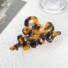 Load image into Gallery viewer, The Tortoise Blossom Claw Hair Clip
