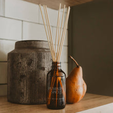 Load image into Gallery viewer, Pumpkin Spice Amber Reed Diffuser
