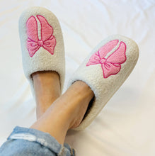 Load image into Gallery viewer, Pink Bow Cozy Slippers
