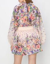 Load image into Gallery viewer, Garden Party Floral Printed Blouse
