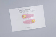 Load image into Gallery viewer, Retro Smiley Flower Snap Clip Set
