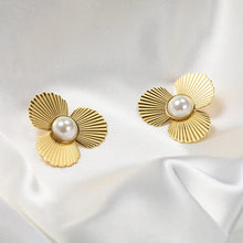 Load image into Gallery viewer, The PLP Pearl Textured Flower Statement Earrings
