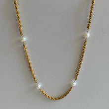 Load image into Gallery viewer, Pretty Little Pearl Rope Chain Necklace
