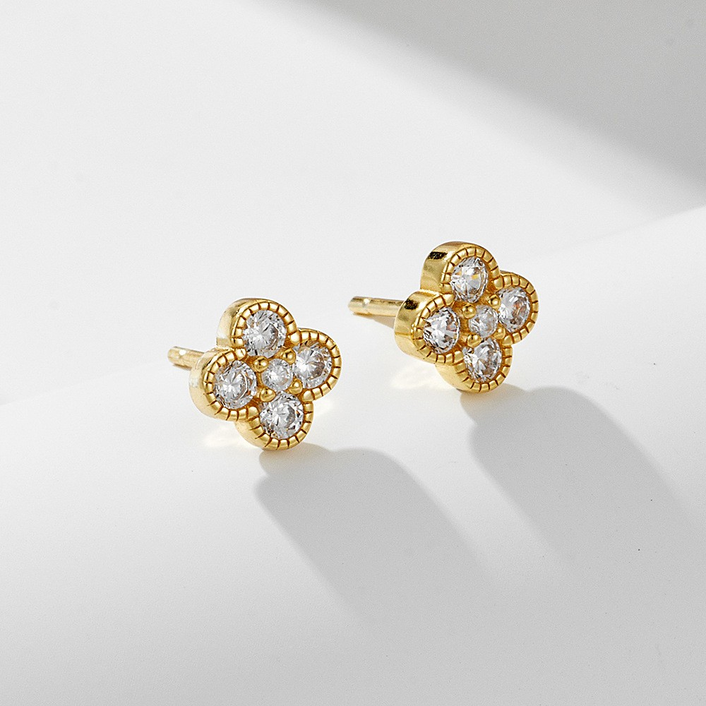 Pretty Little Clover Gold Earrings