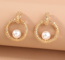 Load image into Gallery viewer, Baroque Pearl Statement Earrings
