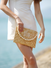 Load image into Gallery viewer, Perla &quot;Mrs&quot; Straw Clutch
