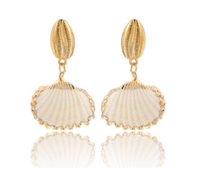 Load image into Gallery viewer, Gold Seashell Dangle Earrings
