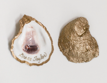 Load image into Gallery viewer, Gold Painted &quot;Hi Gloss Finish&quot; Oyster Shell Favor
