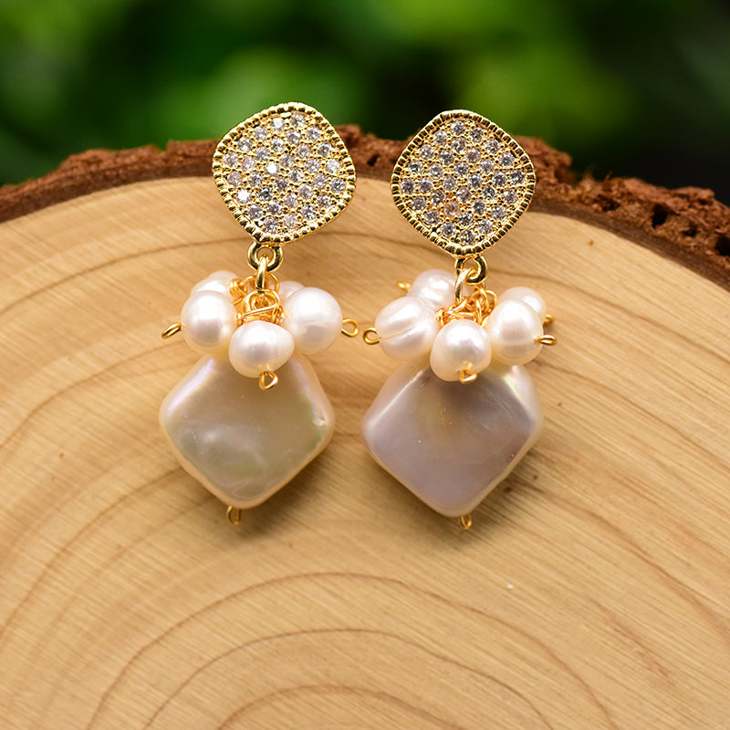 Perle Glamour Baroque Dangle Earrings