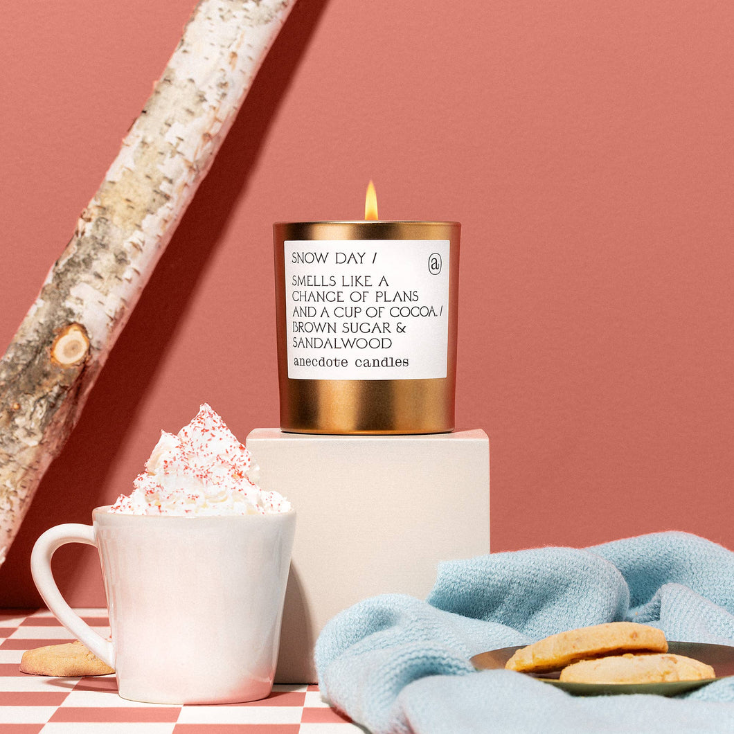 Snow Day Gold Tumbler Candle (Limited Edition)