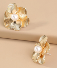 Load image into Gallery viewer, Pearl Flower Bomb Statement Earrings
