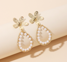 Load image into Gallery viewer, Gold Flower Pearl Statement Earrings
