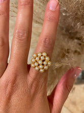 Load image into Gallery viewer, Rococo Pearl Flower Gold Ring
