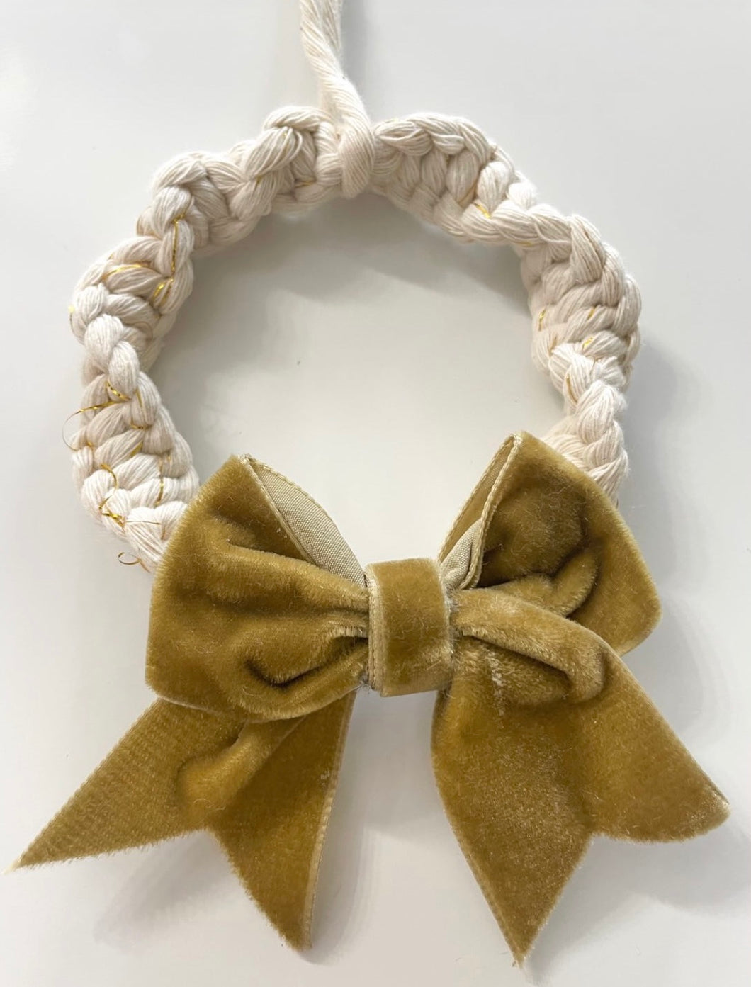 Pretty Little Bow Macrame Wreath Decor