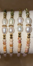 Load image into Gallery viewer, Multicolor Beaded Pearl Bracelet
