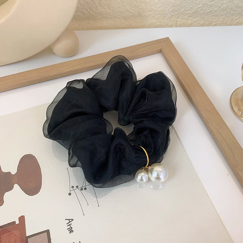 The Perla Scrunchie