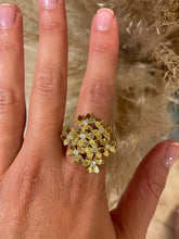 Load image into Gallery viewer, Floral Bouquet Gold Ring
