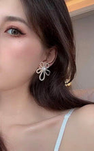 Load image into Gallery viewer, Pearl Flower Statement Earrings
