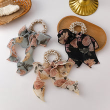 Load image into Gallery viewer, Floral Bow Pearl Hair Tie
