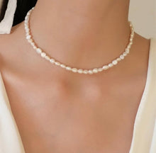 Load image into Gallery viewer, La Petite Pearl Necklace
